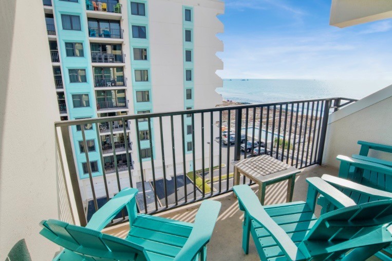 2 Bedrooms Beachfront Condo Rental in Gulf Shores, Alabama