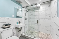 Newly Renovated Cozy Pineapple B