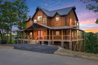 5 BR Mountain View Cabin Rental in Sevierville, Tennessee