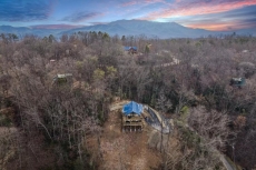 Rivers Retreat - Summit Cabin Rentals