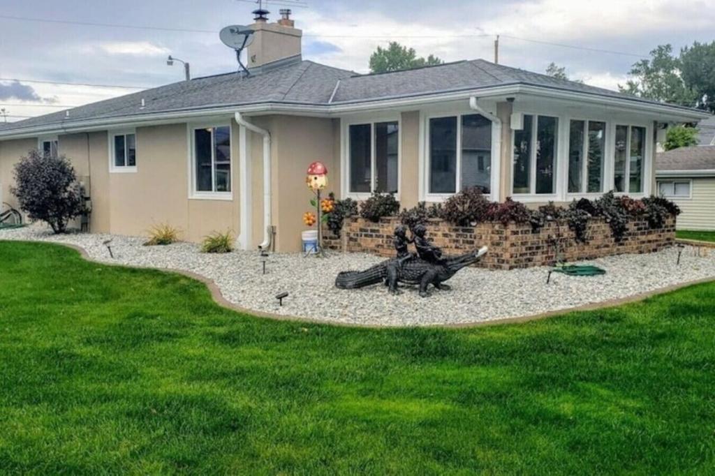 2 Bedrooms House Rental in Wisconsin, United States of America