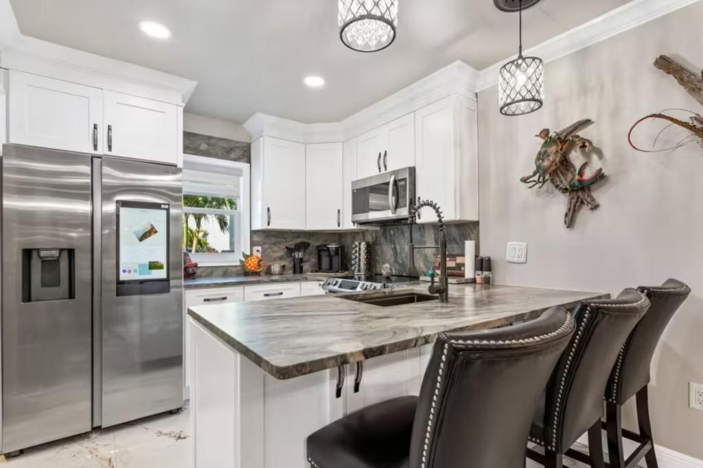 2 Bedrooms Condo Rental in Madeira Beach, Florida