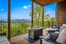 Endless Blue Skies - Summit Cabin Rentals