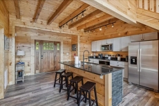 Grizzlies Den - Summit Cabin Rentals