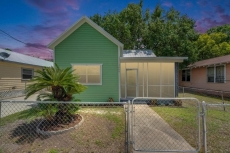 Colorful 3BR Ybor City Retreat w/ Mini Golf