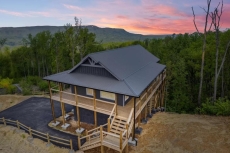 3 BR Pet-Friendly Cabin Rental