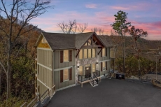 Smokey Treats - Summit Cabin Rentals