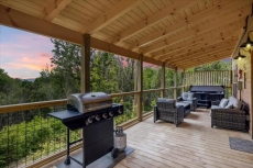Bear View Retreat - Summit Cabin Rentals