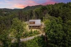 Bear View Retreat - Summit Cabin Rentals