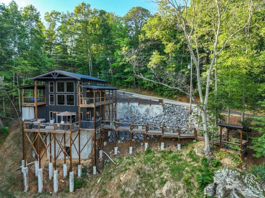 1 Bedroom Cabin Rental in Sevierville, Tennessee