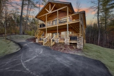 Hillside Hideaway - Summit Cabin Rentals
