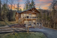 Hillside Hideaway - Summit Cabin Rentals