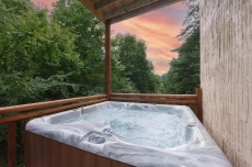 Black Bear Splash - Summit Cabin Rentals