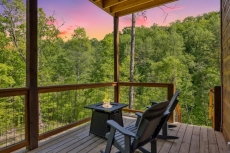 Hilltop Dreamin - Summit Cabin Rentals