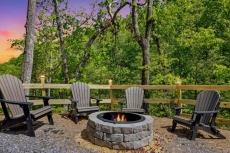 Hilltop Dreamin - Summit Cabin Rentals