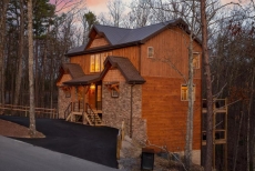Iron Mountain Lodge - Summit Cabin Rentals