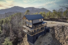 JERNE To The Top - Summit Cabin Rentals