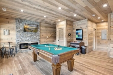 Little Bear Lodge - Summit Cabin Rentals