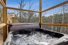 Little Bear Lodge - Summit Cabin Rentals