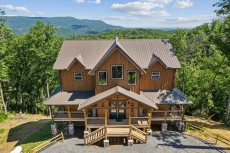 Moonshine Mountain Lodge - Summit Cabin Rentals