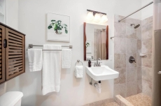 Awesome 5-bedroom house in Lanikai overlooking the Mokulua islands