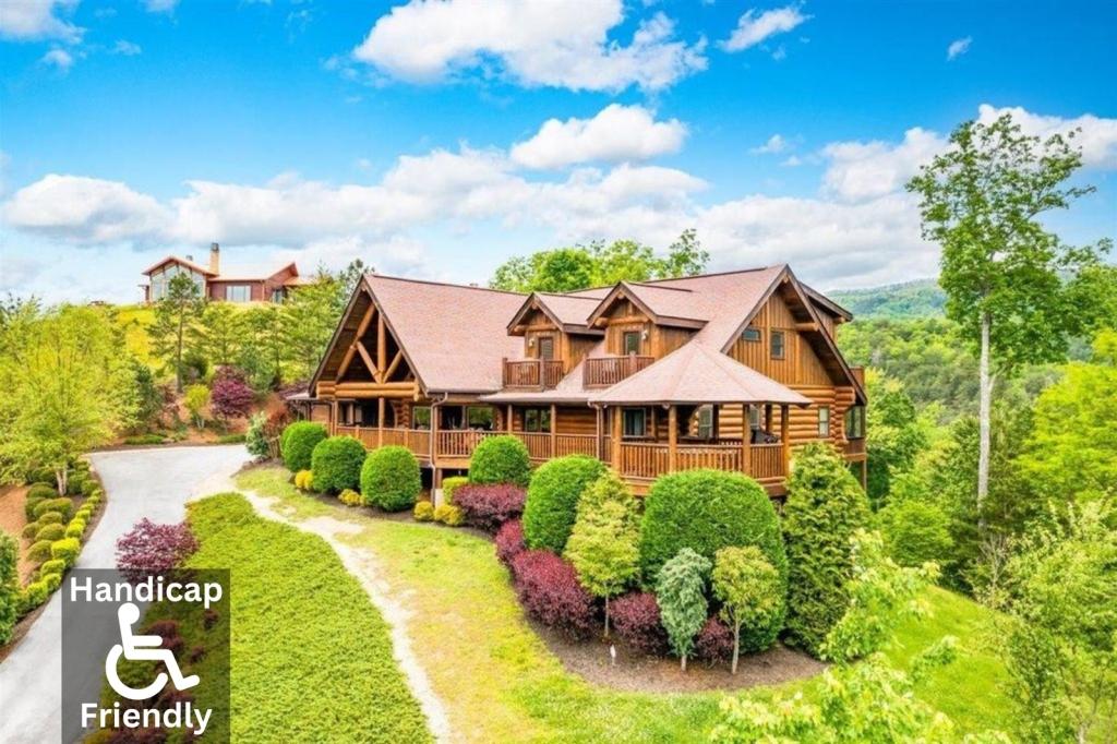 4 Bedrooms Cabin Rental in Sevierville, Tennessee