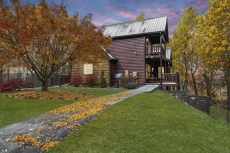 Pine Cone Cabin - Summit Cabin Rentals