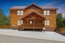 Smoky Mountain Splash | Summit Cabin Rentals
