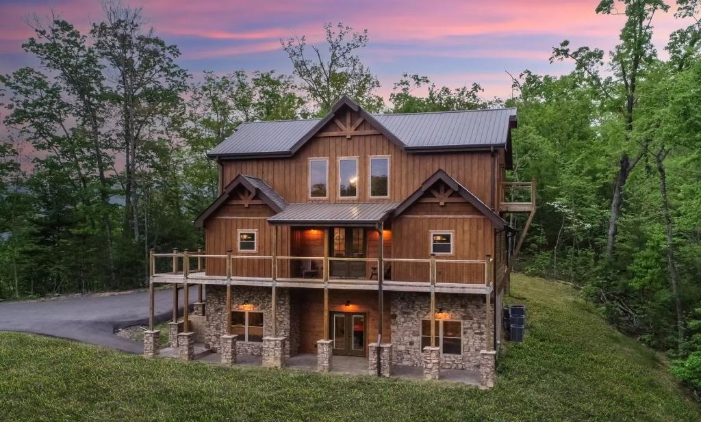 4 Bedrooms Cabin Rental in Sevierville, Tennessee