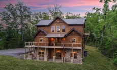 Stone Mountain Lodge | Summit Cabin Rentals