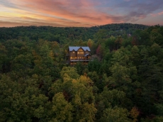 The Hidden Owl Mountain Lodge  | Summit Cabin Rentals