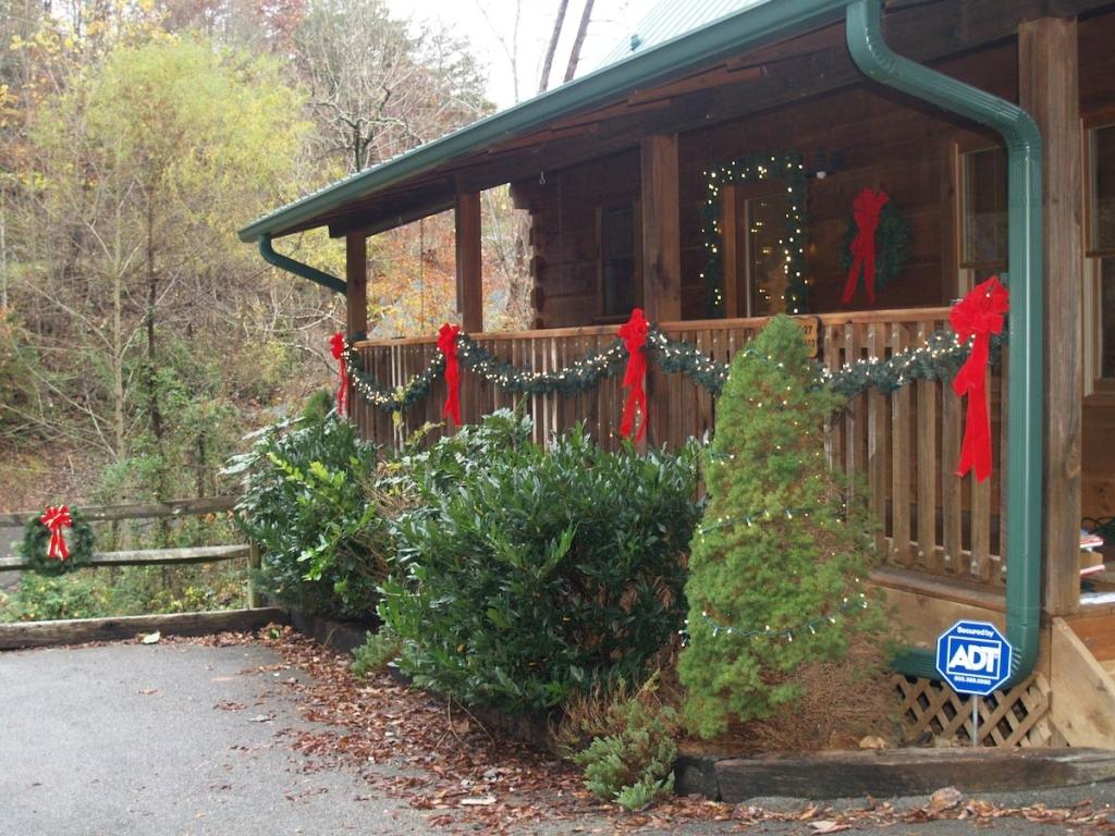 1 Bedroom Cabin Rental in Sevierville, Tennessee