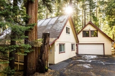 Evergreen • Game Room • Ski Bear Valley • EV