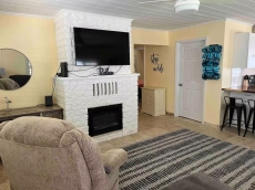 Quaint backyard sanctuary - New pool