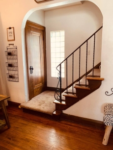 Rocket Retreat near campus and downtown