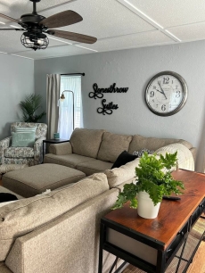 Stonesthrow-whole house 7bds/ 3