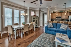 'BeachCastle' 2 Min Walk to Vast White Beaches or Heated Pool/Tennis/Pickleball