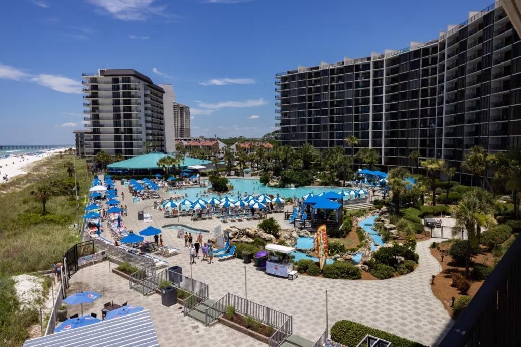 3 Bedrooms Beachfront Condo Rental in Panama City Beach, Florida