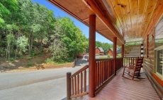 Comfy, 2 Master Suites & 2 Baths, Sleeps 6, Game Room, Hot Tub, & Jetted Tubs