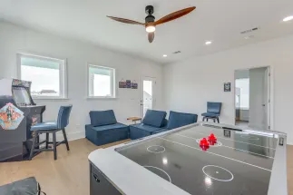 Walk to Beach: Home w/ Ocean View in Navarre