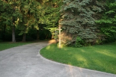 Family get away to this charming cottage on 600 ft of Lake