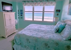 View the ocean from your king-size bed!