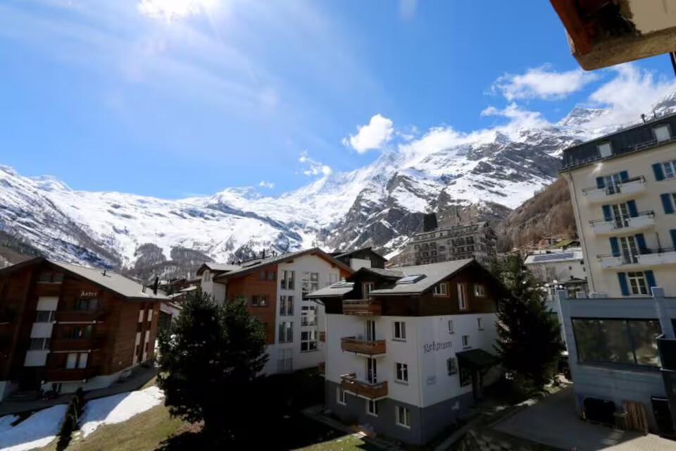 2 Bedrooms Apartment Rental in Saas