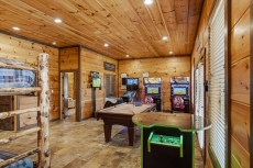 Gatlinburg Overlook - Bear Tracts Vacation Cabins