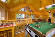 BearSlide Inn - Bear Tracts Vacation Cabins