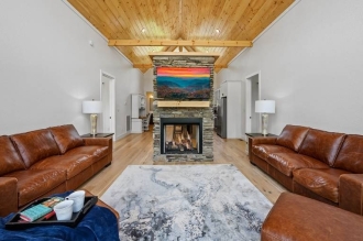 2 BR Private Pool Cabin Rental in Sevierville, Tennessee
