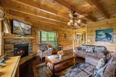 Almost Bearadise - Bear Tracts Vacation Cabins