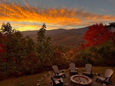 6 BR Pet-Friendly Cabin Rental