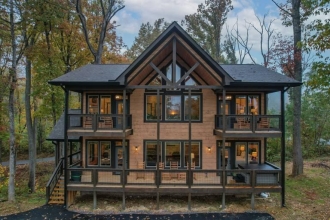 3 BR Private Pool Cabin Rental in Gatlinburg, Tennessee