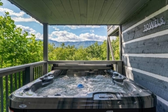 3 BR Private Pool Cabin Rental in Gatlinburg, Tennessee